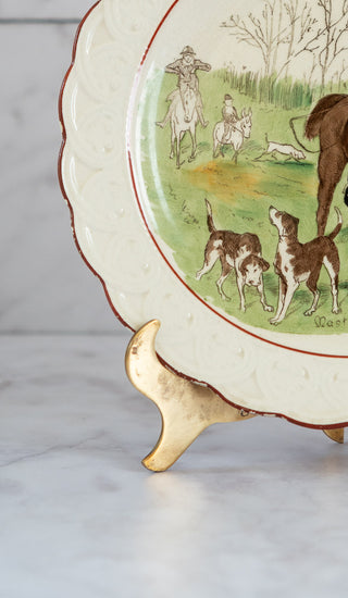 1924-1929 Wedgwood Etruria, England "Master of the Hounds" Hand-Painted Transferware Plate with Fox Hunting Scene