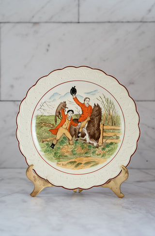 1930 Wedgwood Etruria, England "The Kill" Hand-Painted Transferware Plate with Fox Hunting Scene