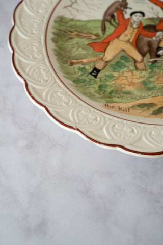 1930 Wedgwood Etruria, England "The Kill" Hand-Painted Transferware Plate with Fox Hunting Scene