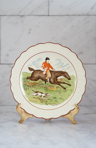 1930 Wedgwood Etruria, England "Whipper In" Hand-Painted Transferware Plate with Fox Hunting Scene